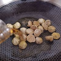 十分钟快手菜——韭菜肉丸的做法图解4