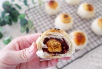 #福气年夜菜#酥掉渣的蛋黄酥的做法