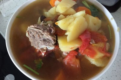 土豆排骨汤——简单好吃但不快的吃