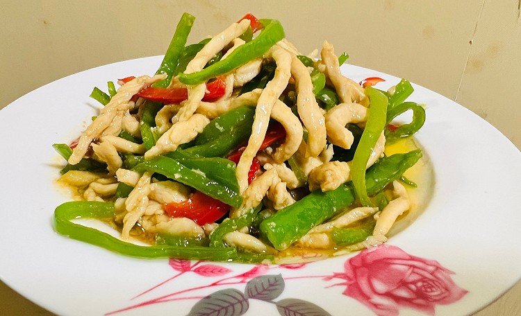 青椒炒鸡丝的做法