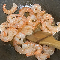 虾仁炒蒜薹的做法图解3