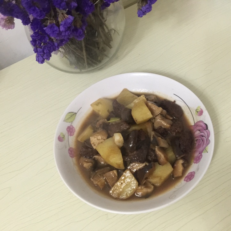 香菇土豆炖牛肉的做法图解8