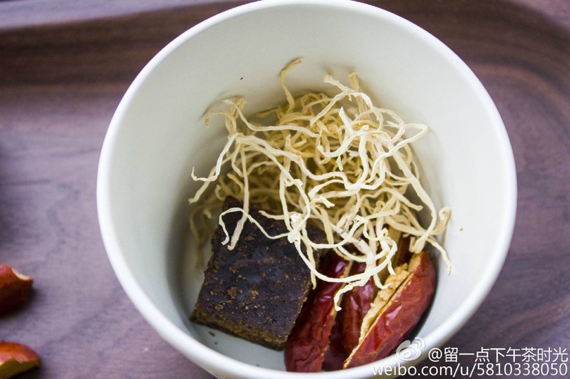 下午茶时光之《暖胃》— —黑糖姜枣茶的做法图解2
