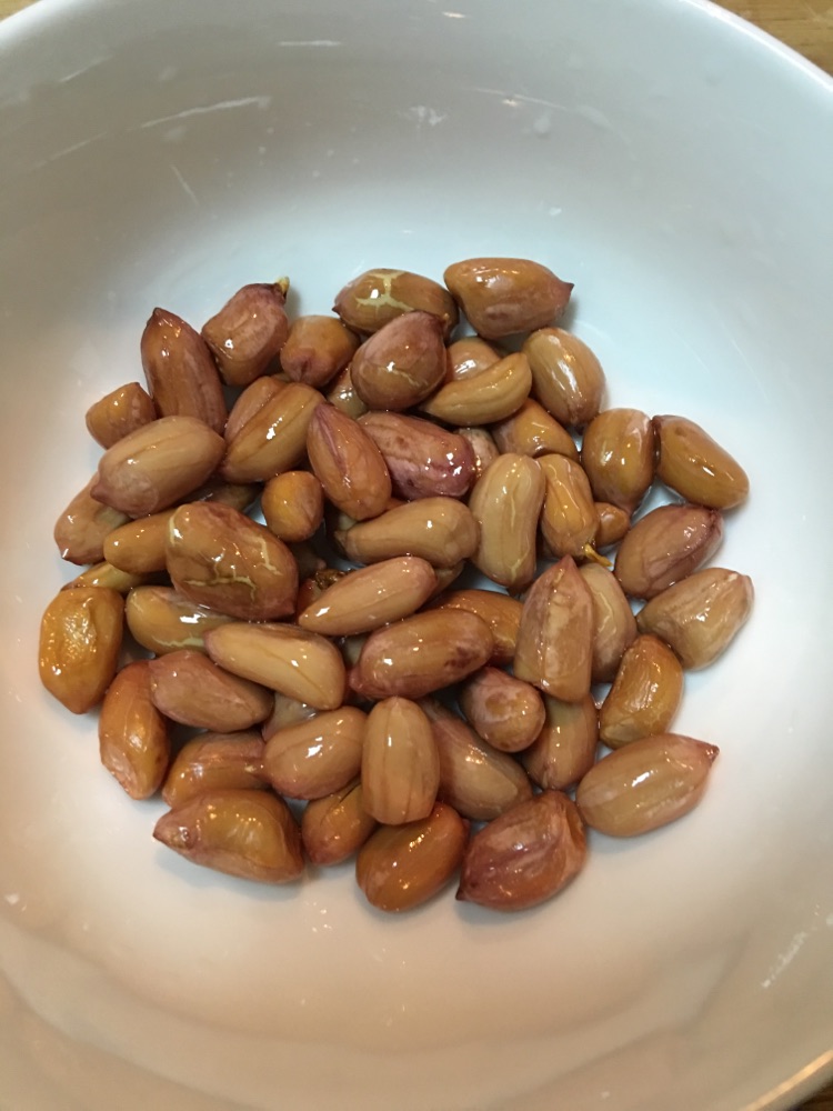 花生凉拌菠菜的做法图解3