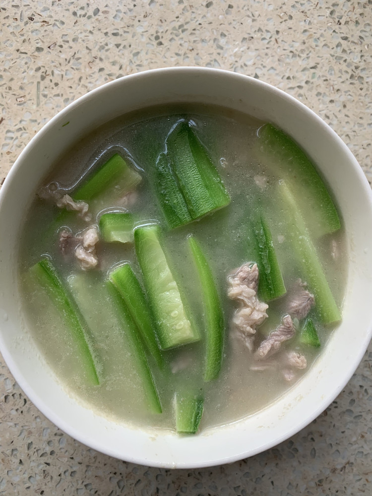 丝瓜瘦肉汤的做法