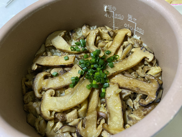 松茸鸡肉饭的做法