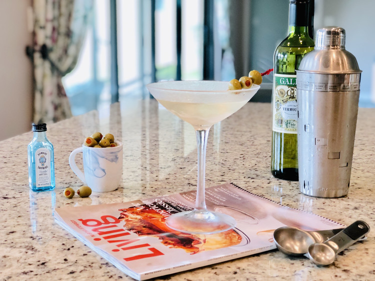 经典马提尼酒: Dirty Martini的做法