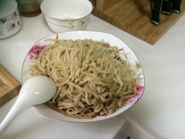 蒜香鸡蛋拌面的做法图解6