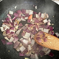 浓郁意大利番茄肉酱意面的做法图解3