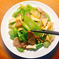 菜心炒腊肉的做法图解6
