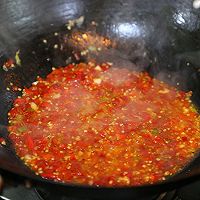 剁椒鸡翅+粉丝娃娃菜+筒骨菌汤+藜麦饭的做法图解20