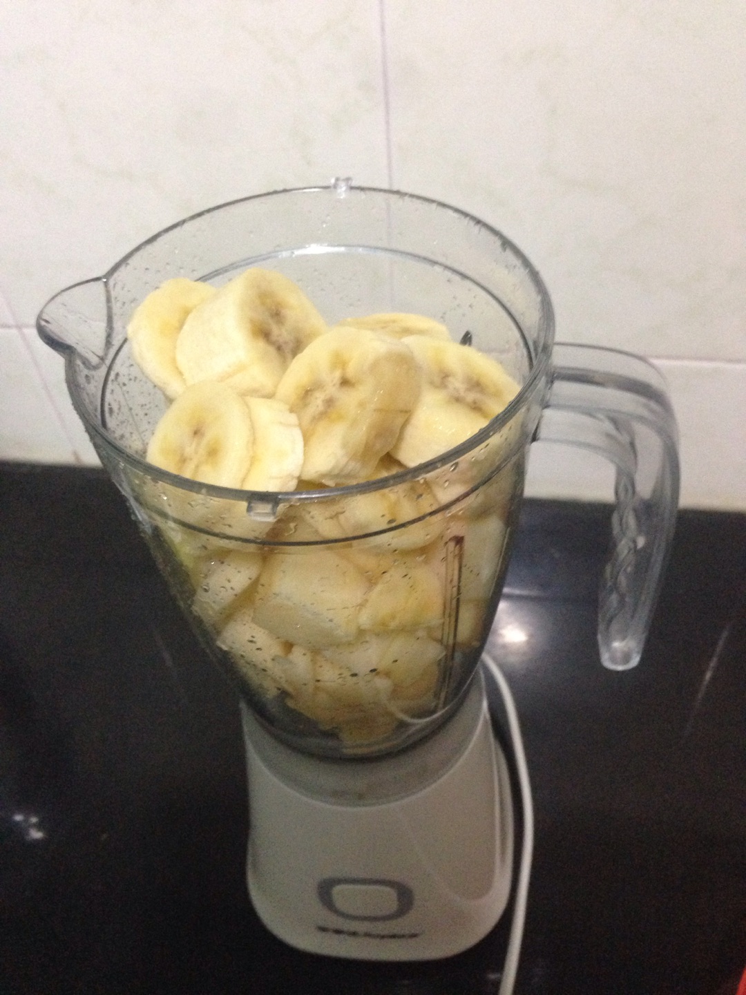 香蕉苹果奶昔怎么做_香蕉苹果奶昔的做法_小施姐姐_豆果美食