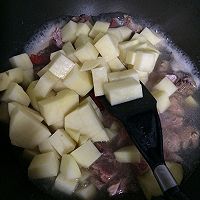 咖喱土豆炖牛肉的做法图解5