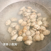 鲜贝焖碗豆的做法图解2