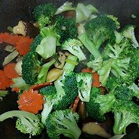 上汤西兰花的做法图解6