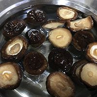 香菇小土豆炖鸡腿（无油做法）的做法图解3
