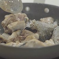 春日养生黑鱼豆腐汤的做法图解5