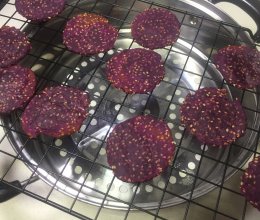 芝麻紫薯薄脆小饼干的做法