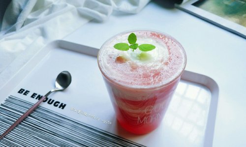 西瓜蜜桃酸奶饮的做法