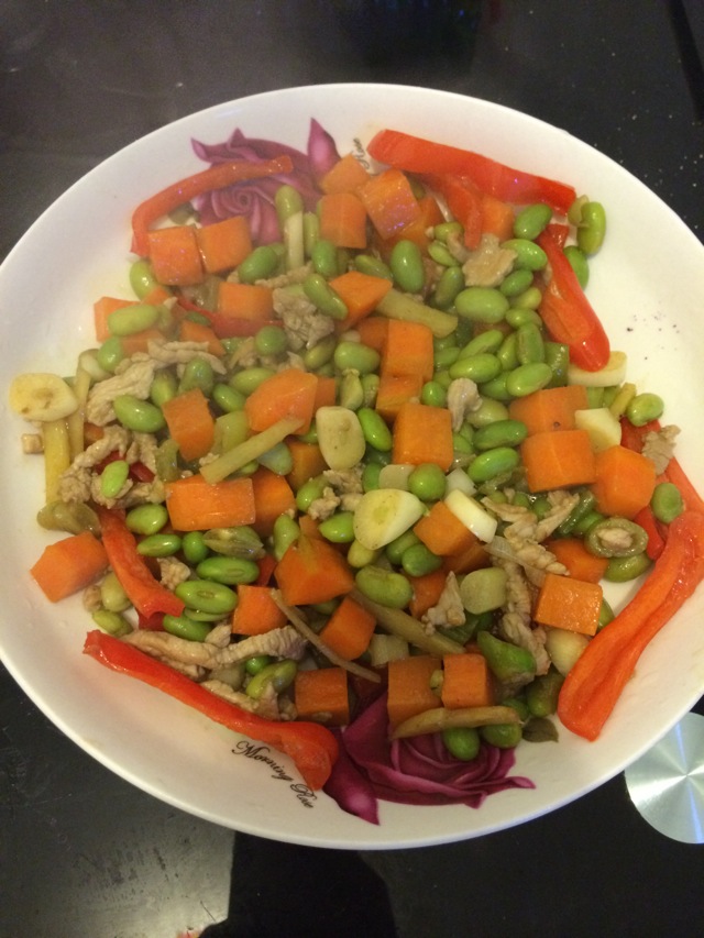 Stir fried shredded pork with diced peas and carrots