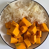 #在夏日饮饮作乐#炼乳南瓜银耳露的做法图解3