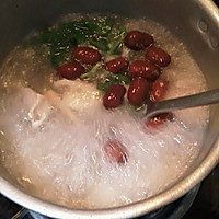 淮山瘦肉红枣汤的做法图解2