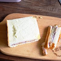 #520，美食撩动TA的心！#超简单的爆红芋泥肉松三明治的做法图解8