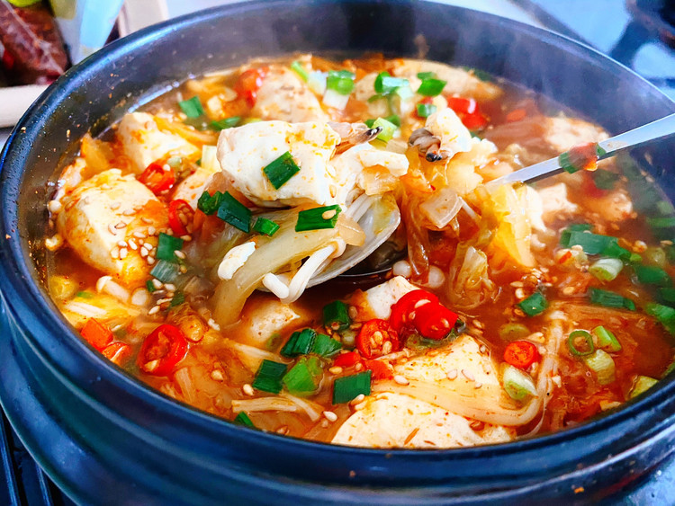 韩式辣白菜嫩豆腐汤的做法