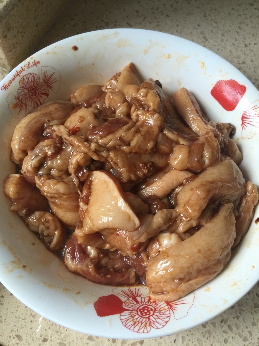 川味粉蒸肉的做法图解1