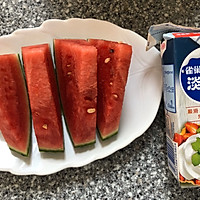 西瓜甜品的做法图解1