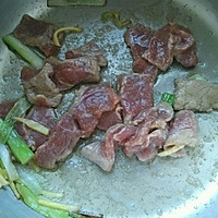 大喜大牛肉粉试用之彩椒炒牛里脊的做法图解6