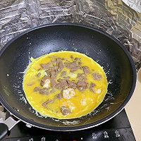 #蛋趣体验#超鲜嫩的滑蛋鲜虾牛肉饭的做法图解12