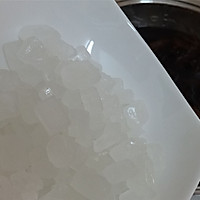 清热利湿饮品——木棉花糖水的做法图解6