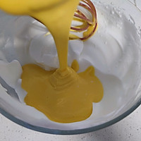 草莓炸弹蛋糕的做法图解12