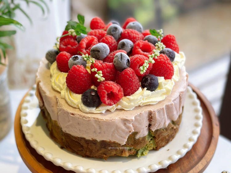 树莓抹茶巴克斯蛋糕的做法