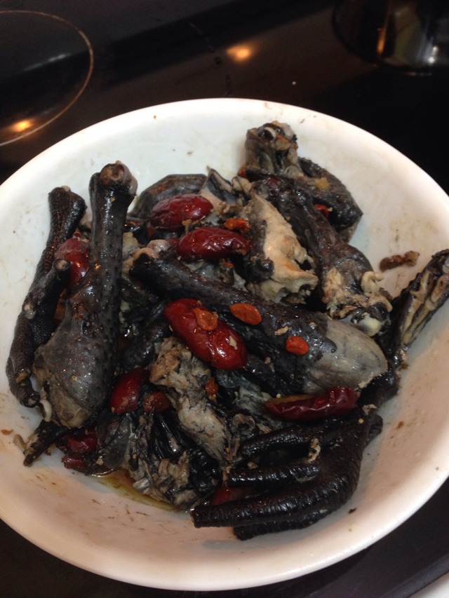 红枣枸杞蒸竹丝鸡