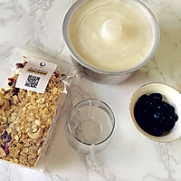 纤体水果酸奶麦片——简单健康早餐的做法图解1