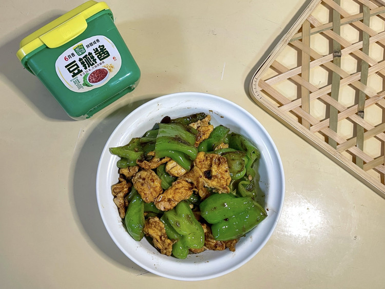 虎皮青椒炒鸡蛋的做法