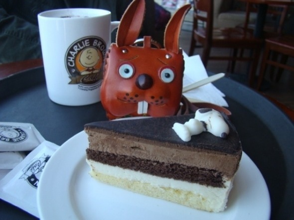 兔兔爱蛋糕