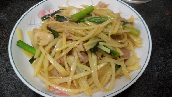 大蒜肉片土豆丝