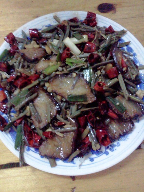 蕨菜炒腊肉