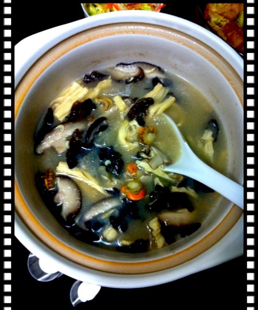 海鲜菌菇汤
