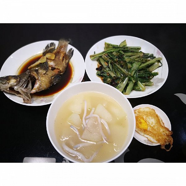 冬瓜虾皮沙虫汤、清蒸龙趸、阳江豆豉炒甜麦菜
