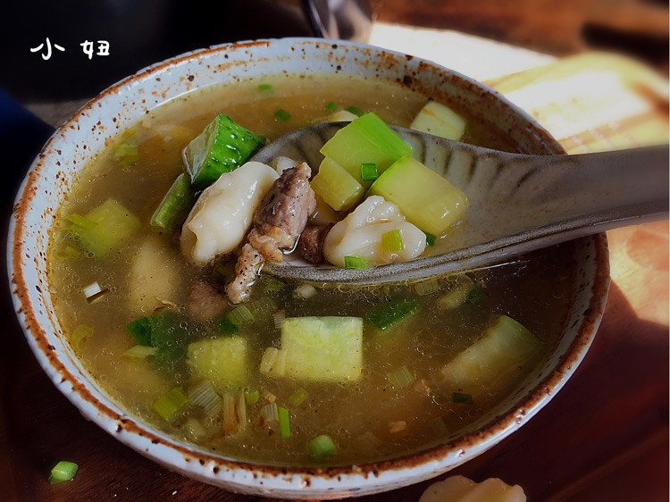 牛肉瓜丁麻食汤图1