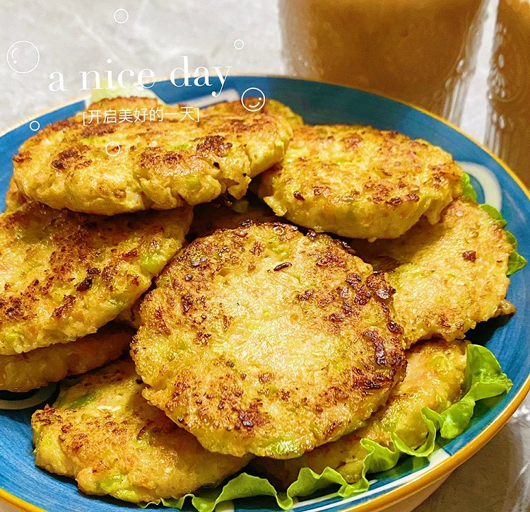 早餐～鸡胸肉蔬菜饼图1