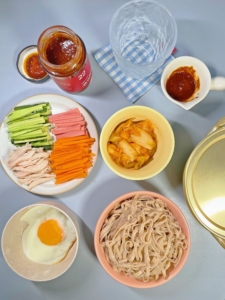 韩式低脂凉拌面㊙️教程｜好吃到哭的配方🔥🍜图4