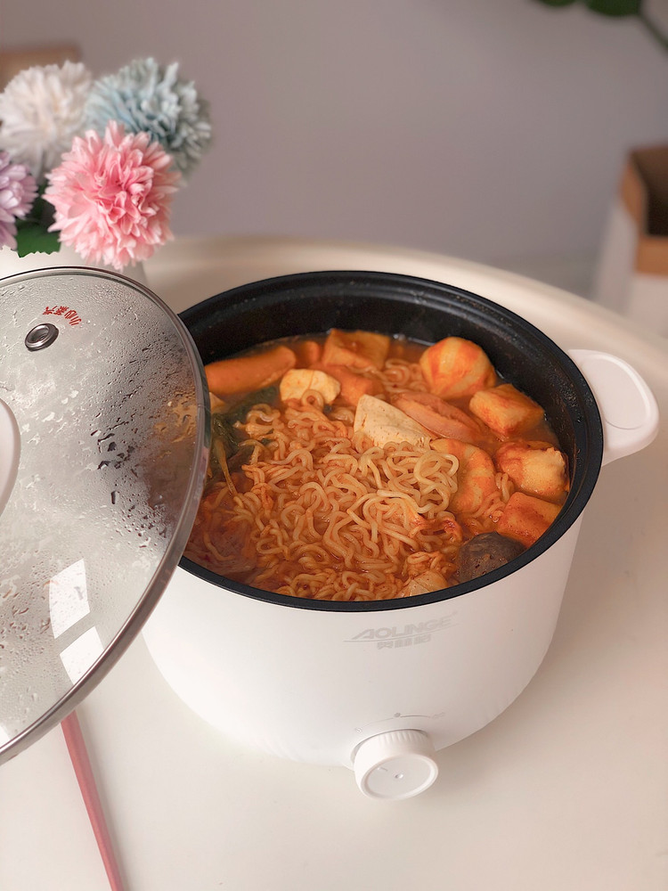 一个人发愁吃什么❓来顿🌶️韩国部队火锅吧🍲图2