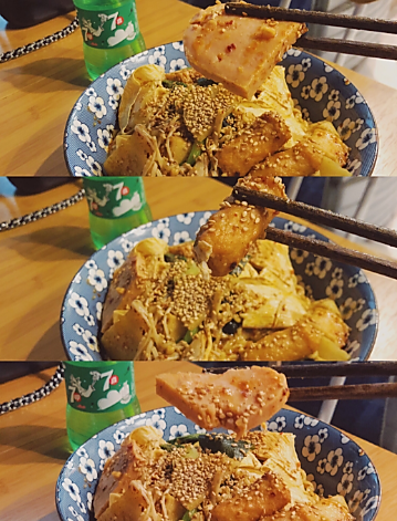 藏在居民区里的超火爆麻辣拌小店🔥深夜食堂的温馨感✨图3