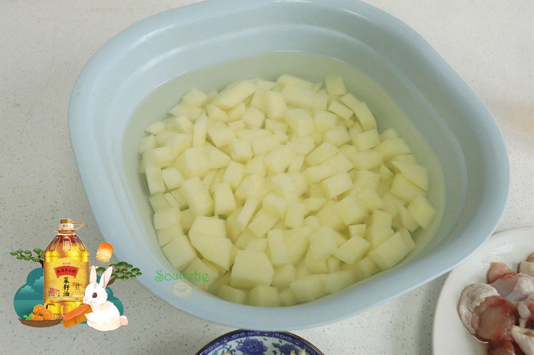 中秋国庆在家吃家常菜，土豆焖鸡，荤素搭配图4