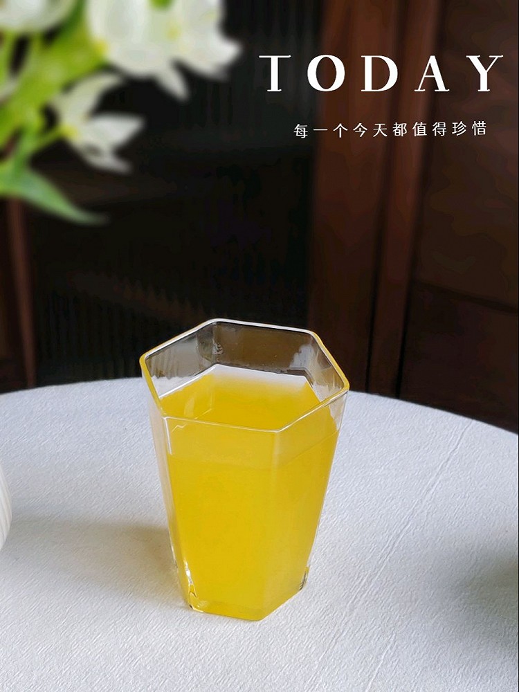 早餐𓎩𓌉𓇋 ‎：☆开心果盐卷☆芒果🥭☆水煮蛋🥚☆黄瓜🥒☆蓝莓☆柚子柠檬茶🍭同事给了几包茶饮，今天喝柚子柠檬茶图5